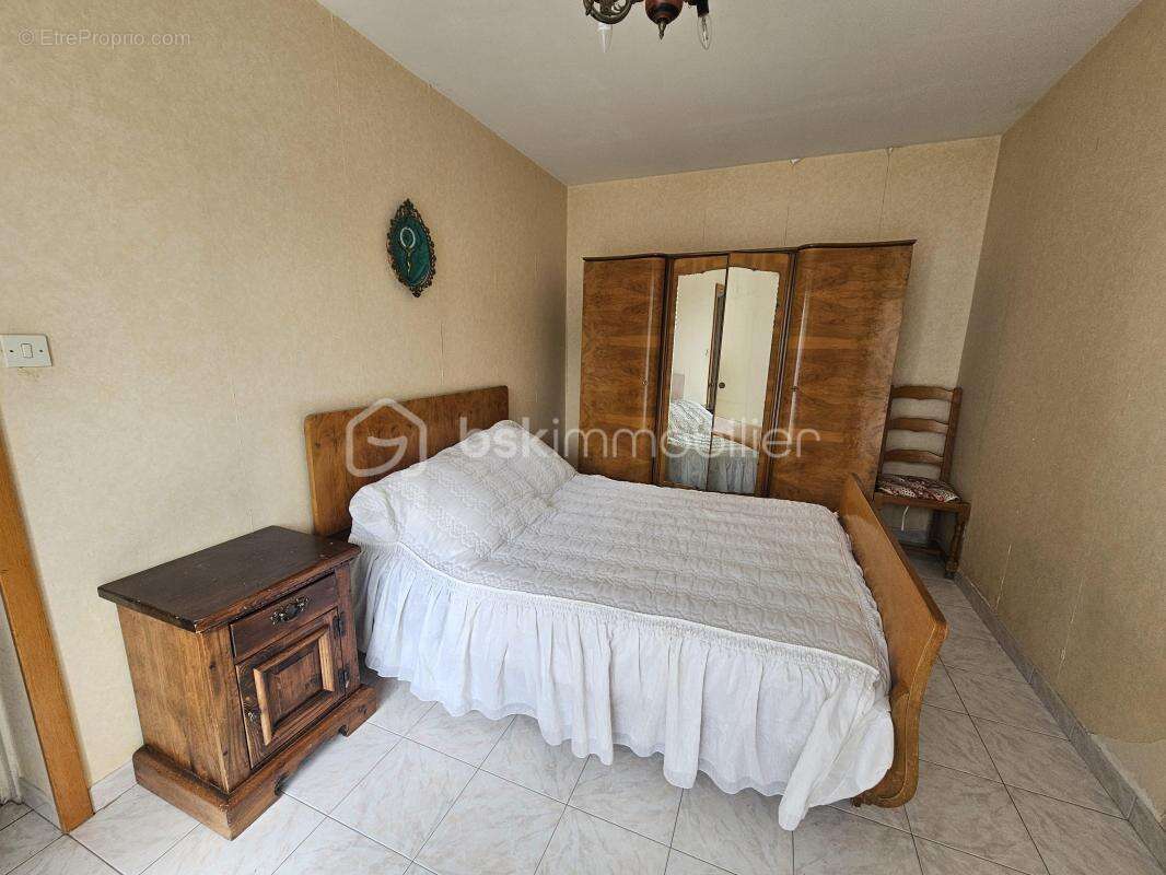 Appartement à FONTAINE