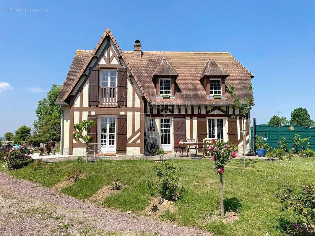 Maison à PONT-L'EVEQUE