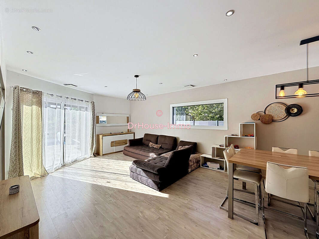Maison 95 m² à Saint-Paul-Les-Romans  - photo 33