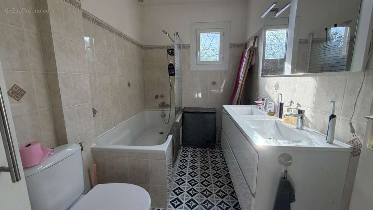 Maison à NEUILLY-SUR-MARNE