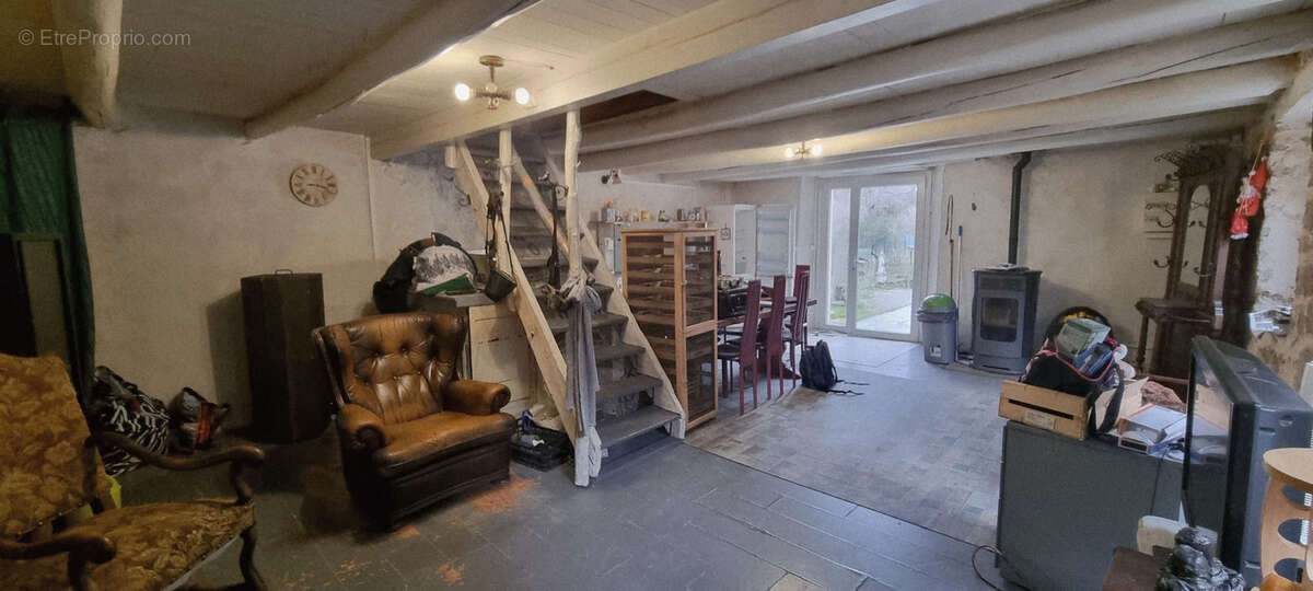 Maison à SAINT-NIZIER-DE-FORNAS