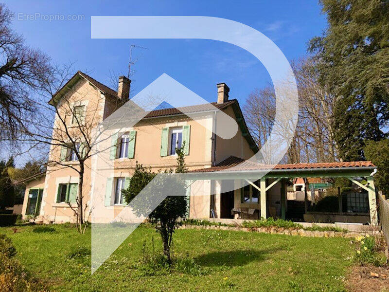 Maison à RIBERAC