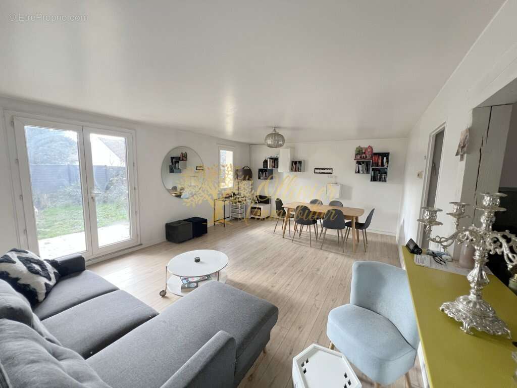 Maison à PONTAULT-COMBAULT