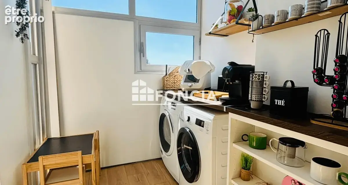 Hyères proche centre-ville : T4 rénové de 75 m² habitable, lumineux et meublé - photo 7
