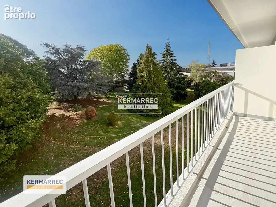 Appartement T3 - Jean Mermoz - Balcon, garage et espaces verts - photo 4