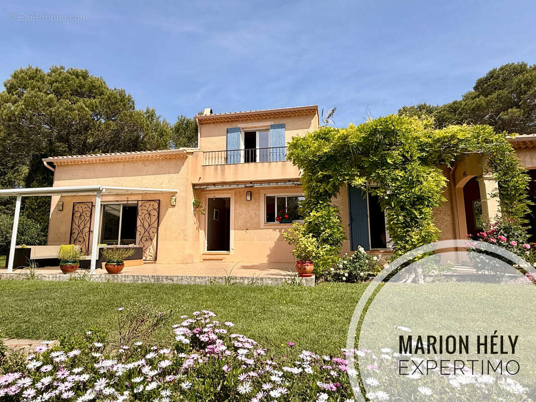 Maison à UCHAUX