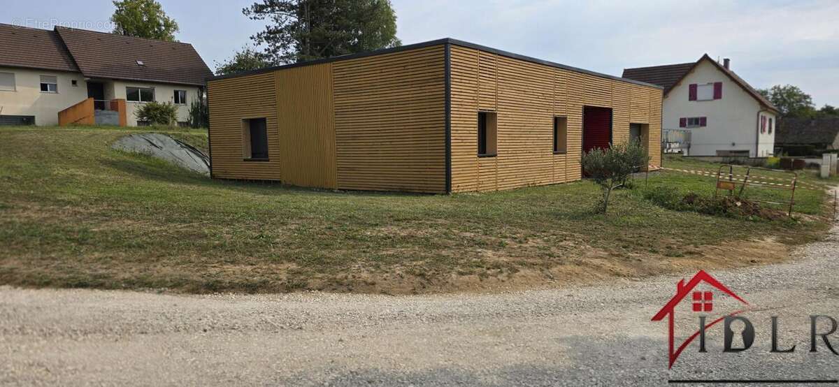 Maison à LARIANS-ET-MUNANS