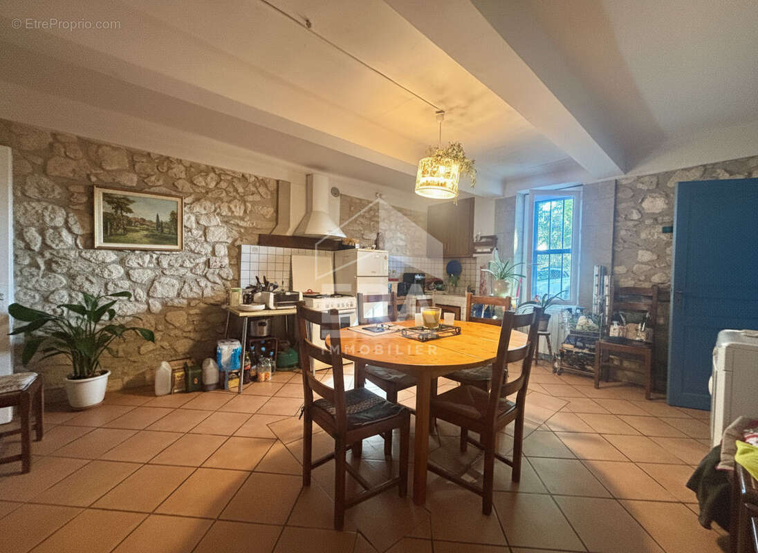 Maison à MALLEMORT