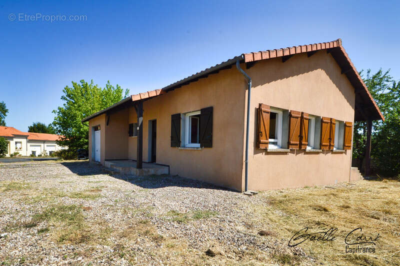 Maison à AVAILLES-LIMOUZINE