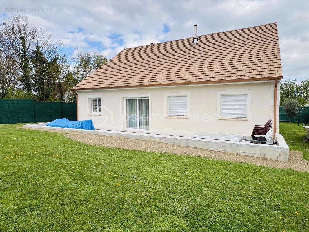 Maison à SAINT-GERMAIN-LES-ARPAJON