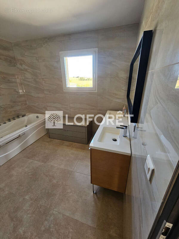 Maison à SAINT-JEAN-LASSEILLE