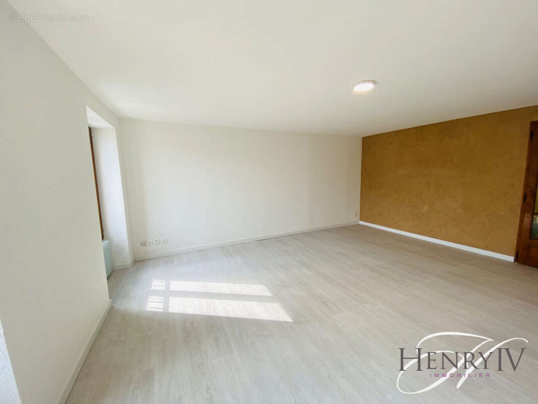 Appartement à NOYAREY