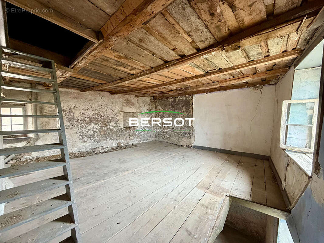 Maison à LORAY