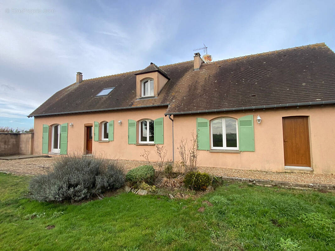 Maison à SAINT-LUPERCE