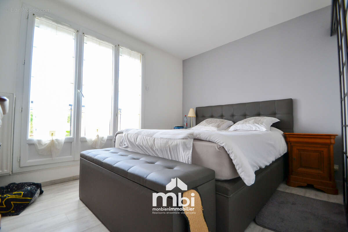 Maison à MARLY-LA-VILLE