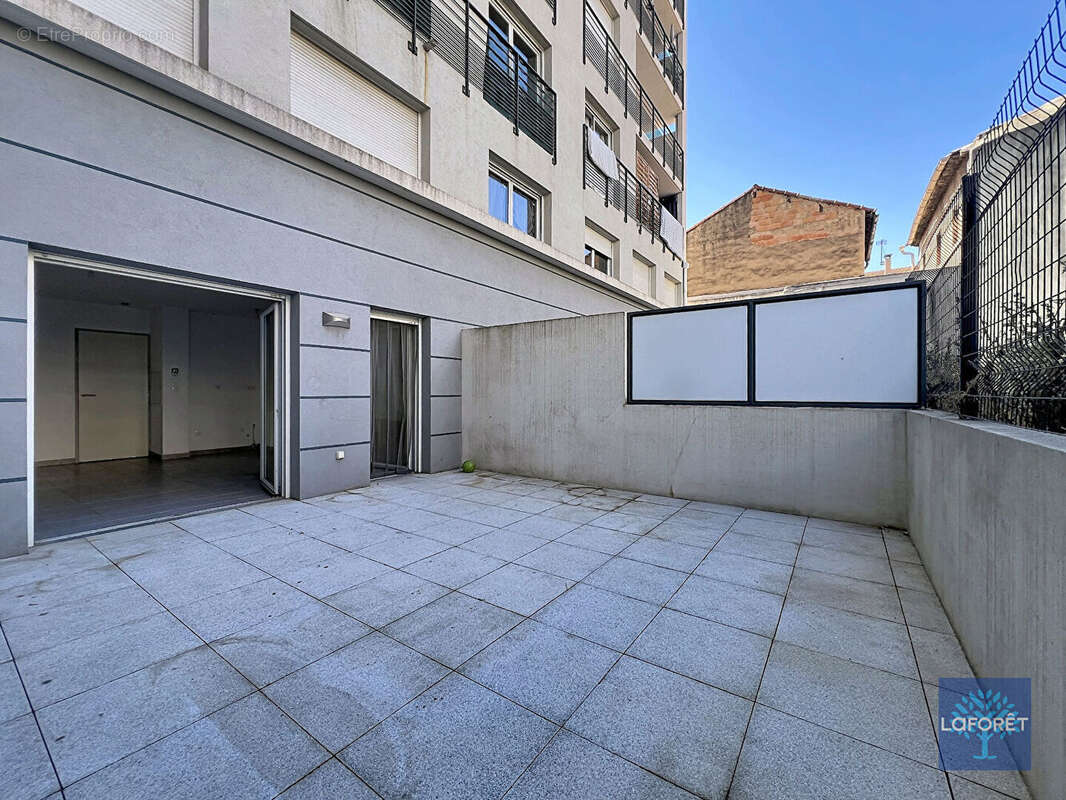 EXCLUSIVITÉ - Type 3 en Duplex - avec grande terrasse de 26 m² + parking en sous-sol - photo 2