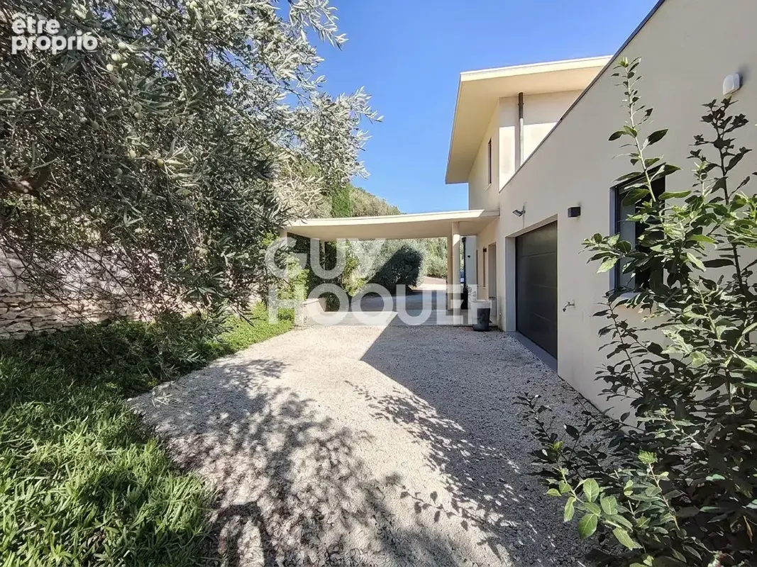Beaumes-de-Venise - Villa d'architecte de 180 m², 3 chambres, Jardin, Garage, Piscinable - photo 1