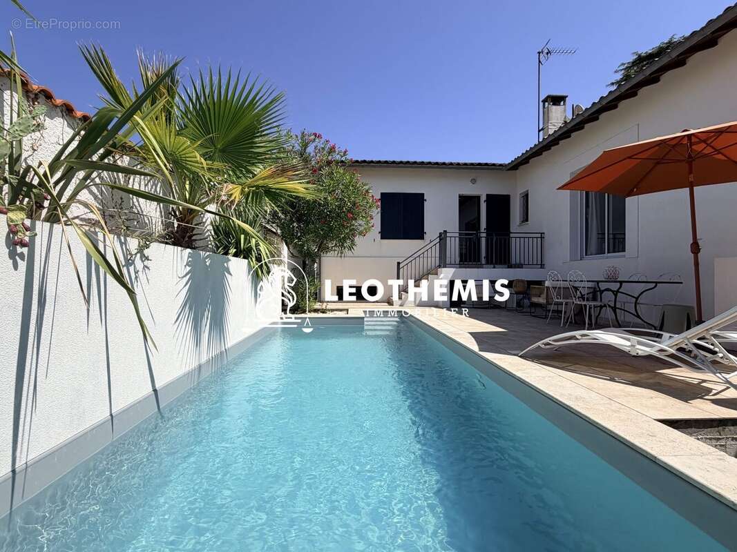 Maison 180 m² à Saint-Georges-De-Didonne  - photo 3