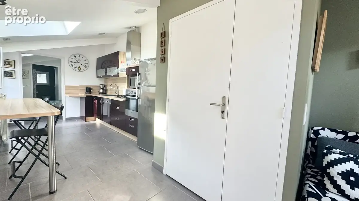 Propriété avec 3 logements, 7 hectares agricoles, piscine et dépendances à Saint-Martin-de-Seignanx  223 m²  À 15 min de Bayon - photo 12