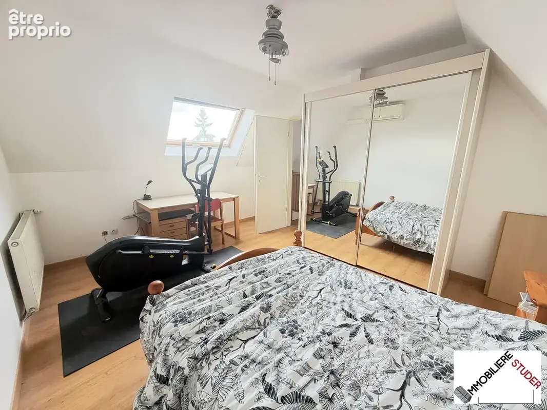 Duplex dernier étage avec balcon 11m2 + garage + parking - photo 6