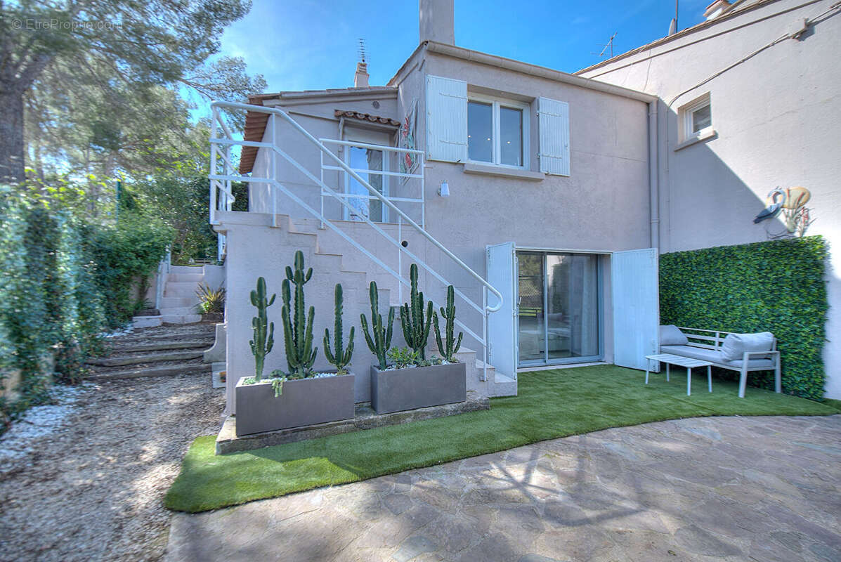 Maison à SAINT-RAPHAEL