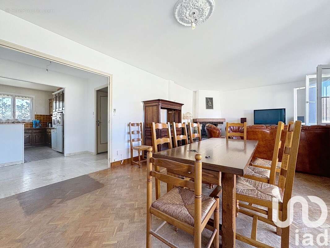 Photo 3 - Maison à LINARS
