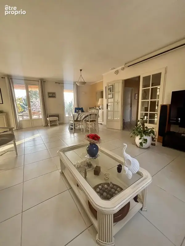 Villa plain-pied de 130m² habitables, 3 chambres, avec piscine et dépendance – terrain 2 400 m² - photo 8
