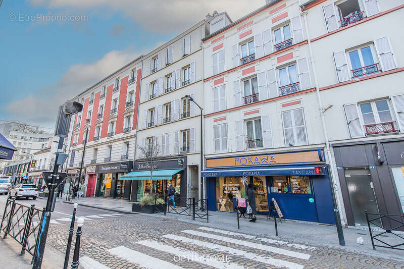 Appartement à COURBEVOIE