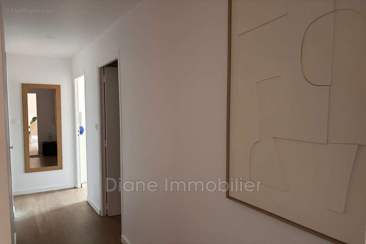 Appartement 71 m² à Nimes  - photo 9