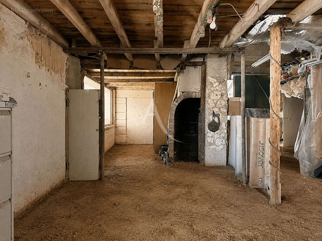 Maison à LONGUE-JUMELLES