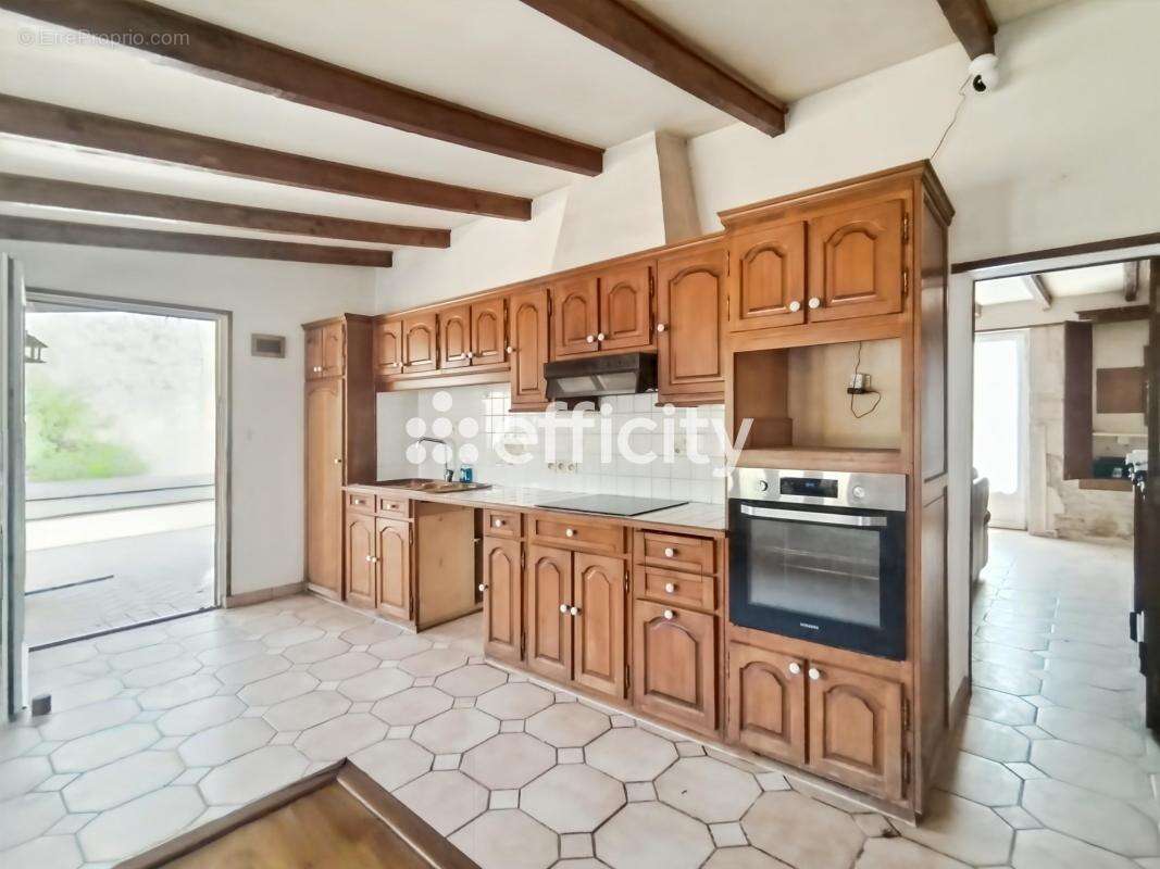Maison 5 pièces 181 m² à vendre à Ferrieres (17170) - photo 5