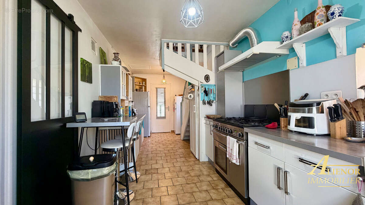 Maison de 4 chambres et 2 gîtes à Lisle - photo 9