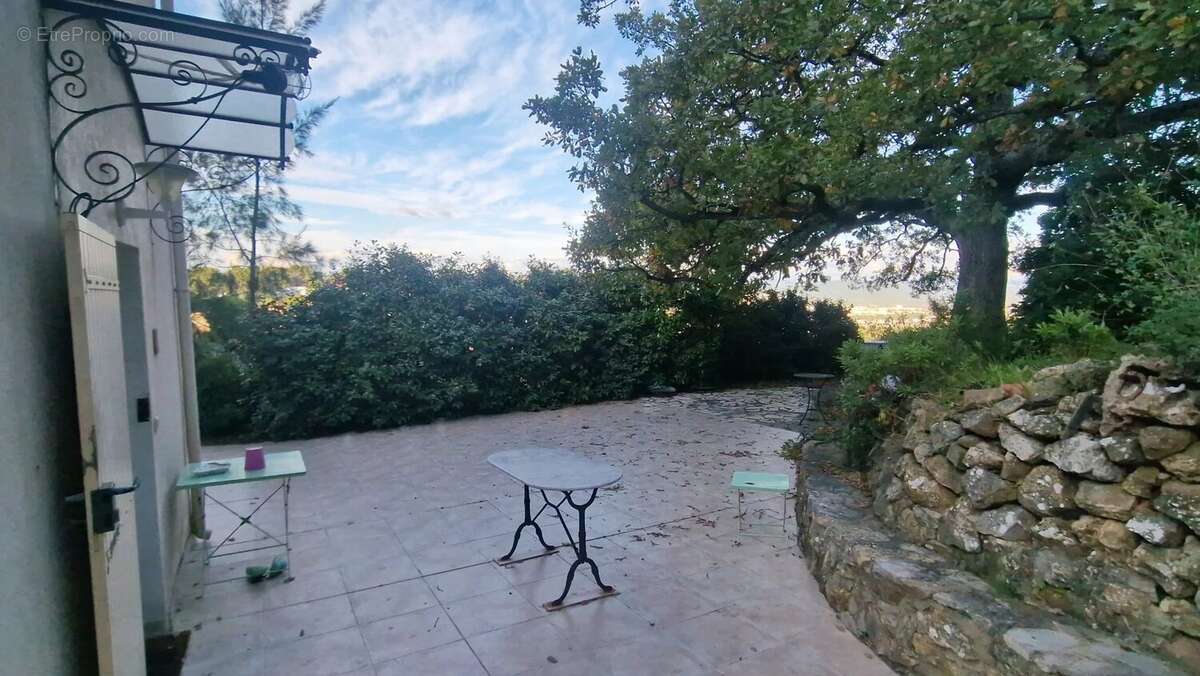 Maison à HYERES