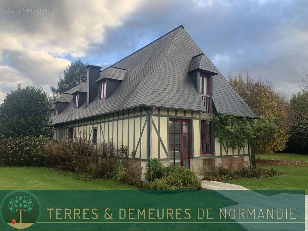 Maison à PONT-L&#039;EVEQUE