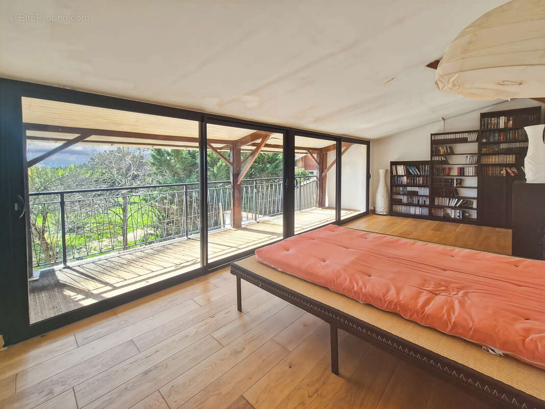 Maison à MAUVEZIN