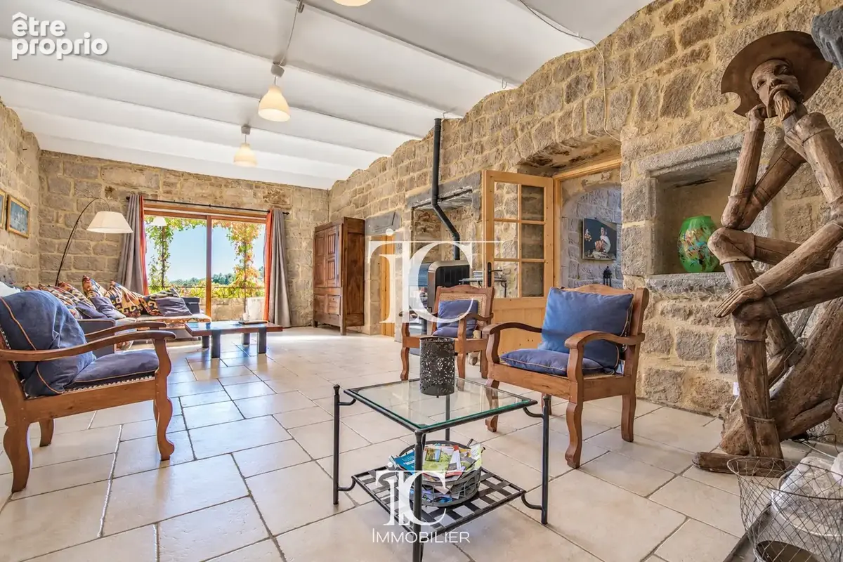 Propriete du xviieme siecle 400m² habitable 4280m² de terrain - photo 24