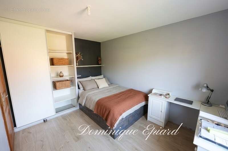 Maison à NOUAILLE-MAUPERTUIS