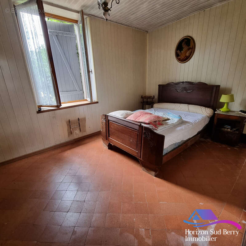 chambre - Maison à SAINTE-SEVERE-SUR-INDRE