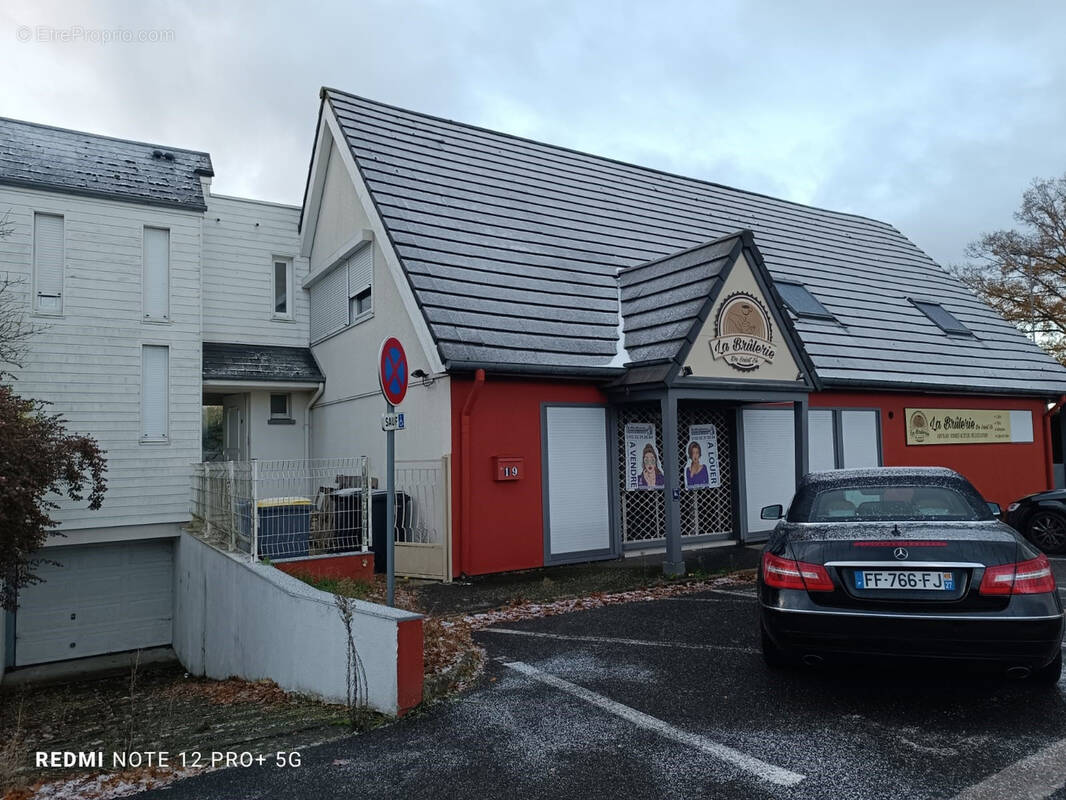 Commerce à SAINT-SEBASTIEN-DE-MORSENT