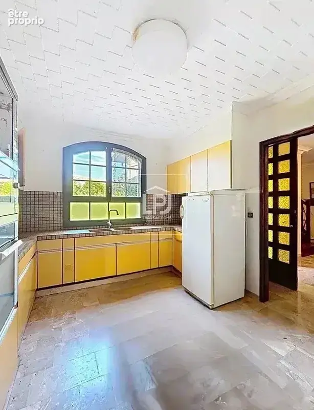 Maison individuelle - 5 pièces - 151 m² sur une parcelle arborée de près de 2700 m² côté village - photo 5
