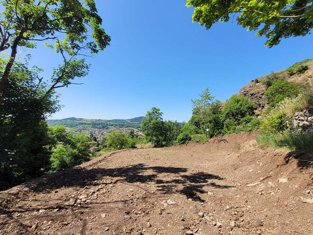 Terrain à VALS-PRES-LE-PUY