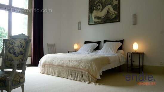 CHATEAU NEOGOTHIQUE 30 pièces,16 Chambres 5,7 ha!!! - photo 33
