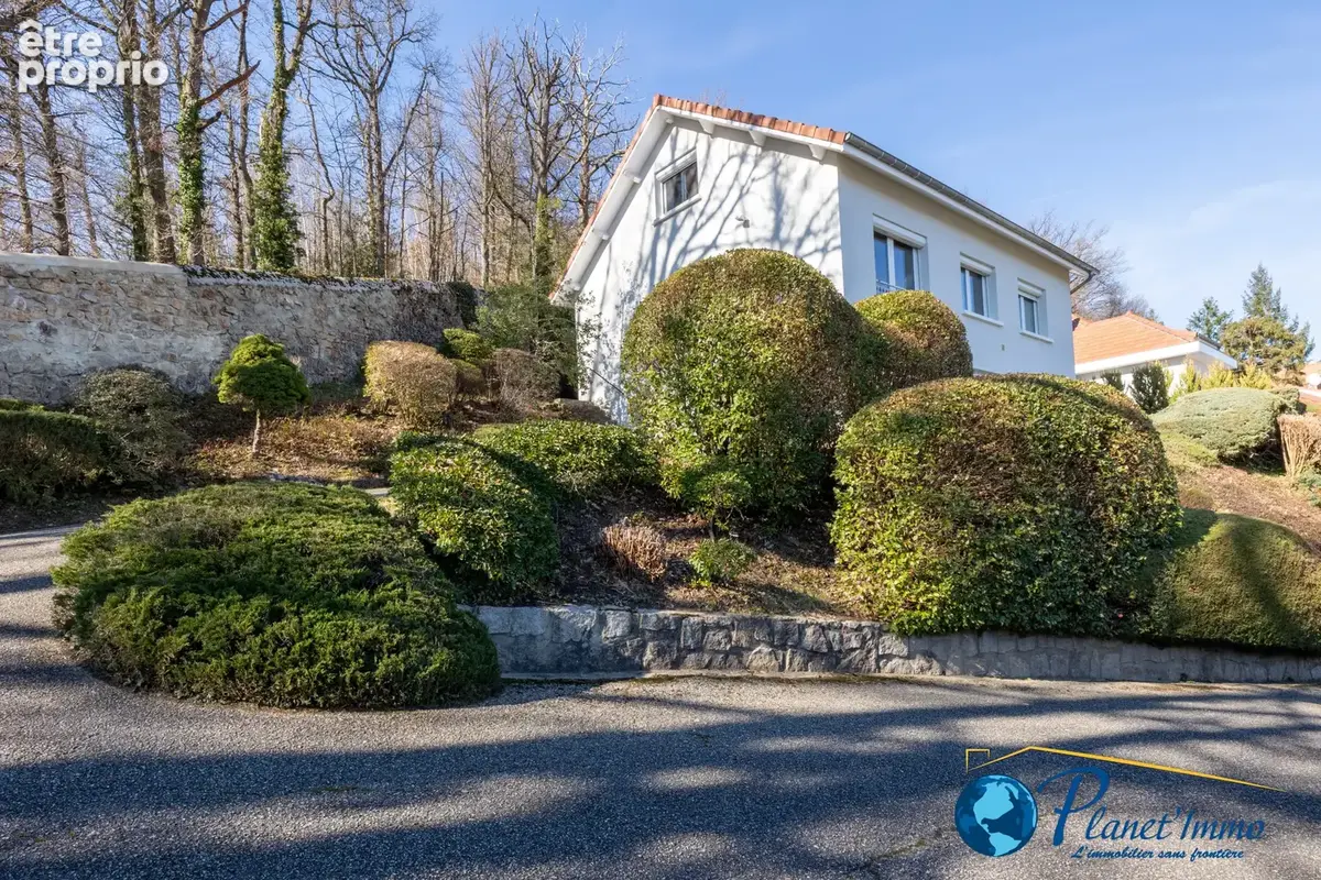 L'Étrat / Maison individuelle de 127m2 habitable + 93m2 d'annexes sur terrain de 839m2 - photo 6