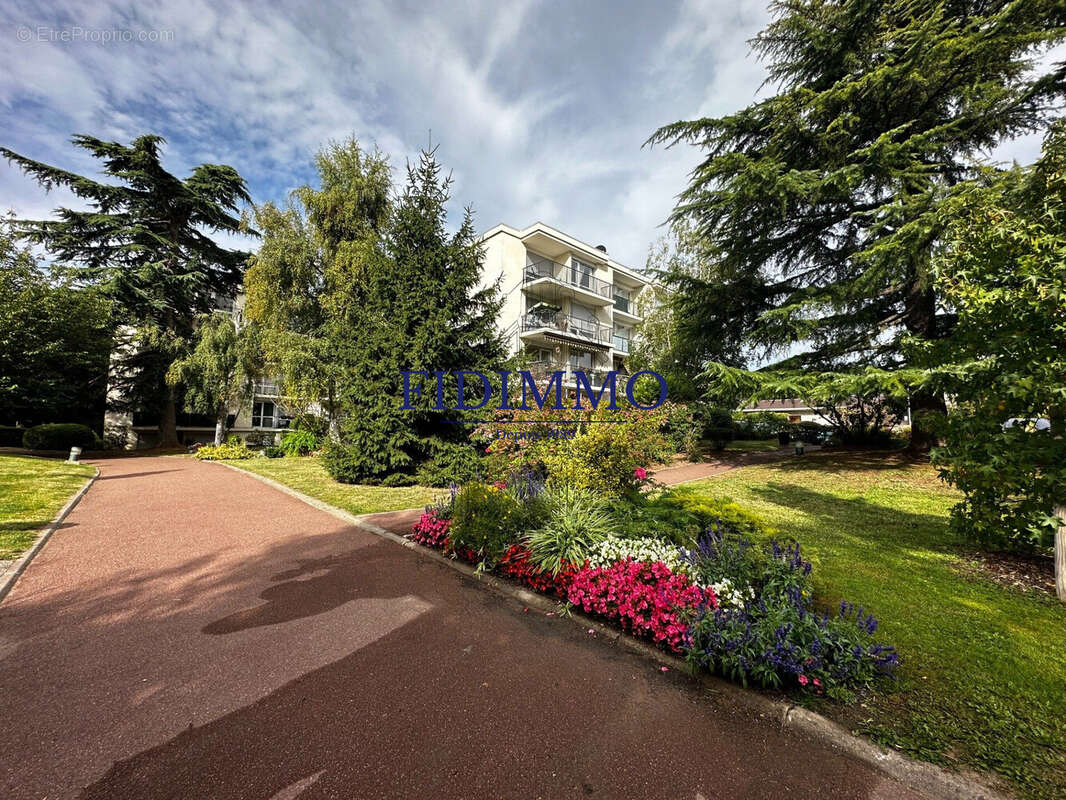 Appartement à CHENNEVIERES-SUR-MARNE