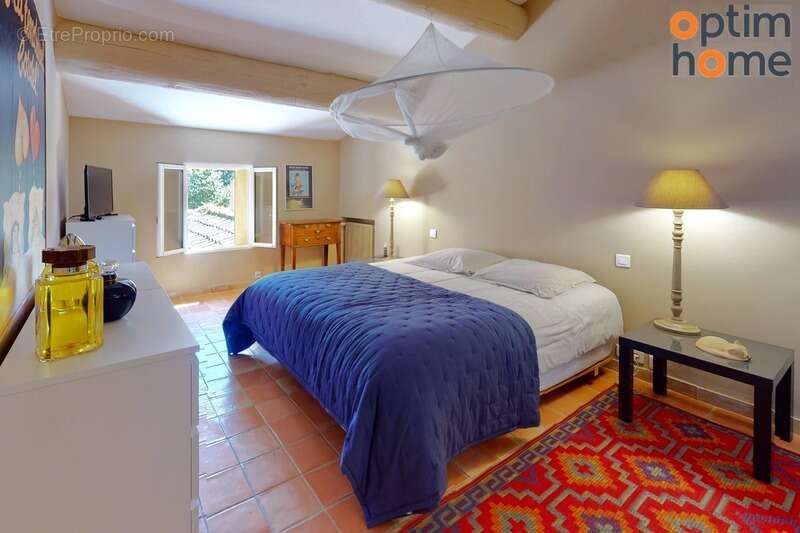 Aix-en-Provence - Superbe Mas Provençal T7 du 18ème Siècle de 275 m² entièrement rénové, sur 6000 m² de terrain, au calme et san - photo 20