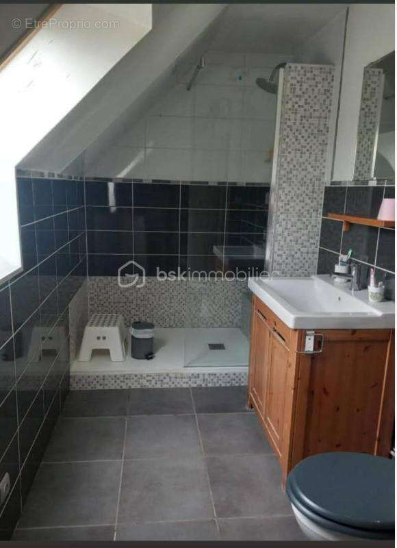 Maison à NEUILLY-SAINT-FRONT