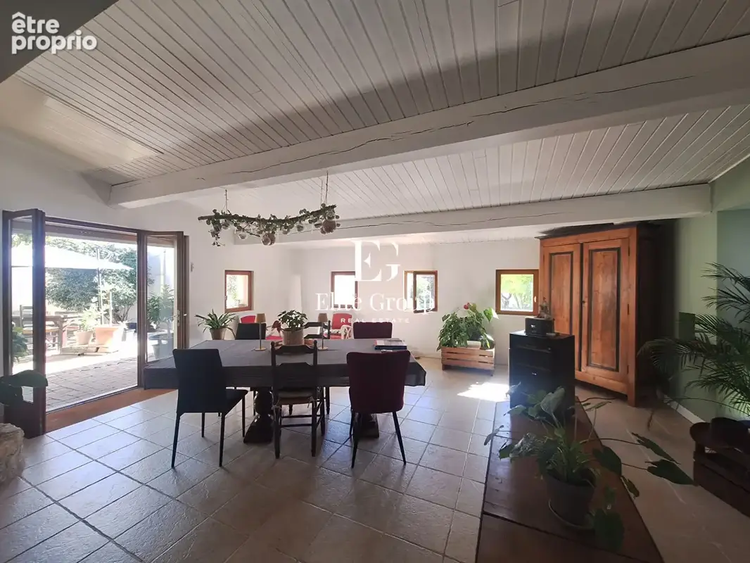 A vendre belle maison en pierre à Triac Lautrait 9 pièces 246 m2 - photo 9