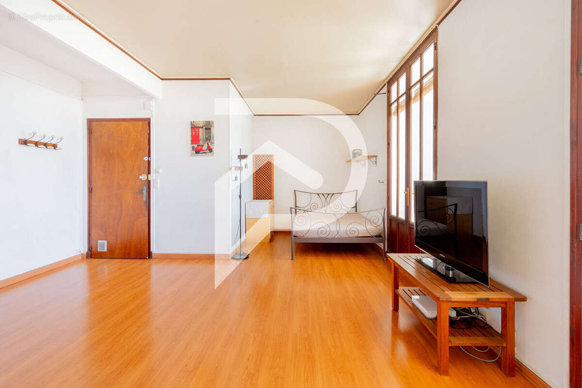 Appartement à MARSEILLE-7E