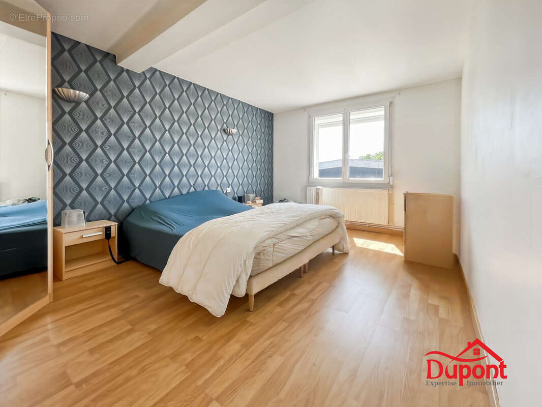 Maison 160 m² à Saint-Quentin  - photo 8