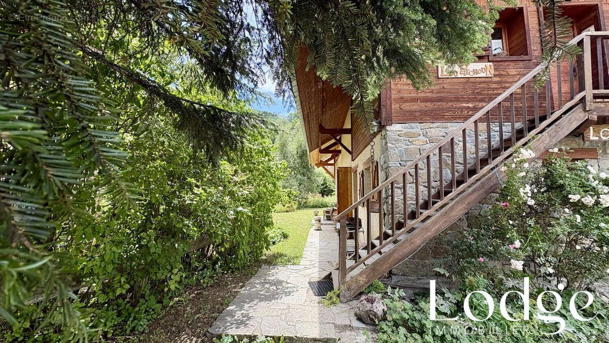 Maison 140 m² à Puy-Saint-Vincent  - photo 3